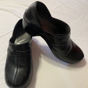 Dansko black slip-on mules size 9/39